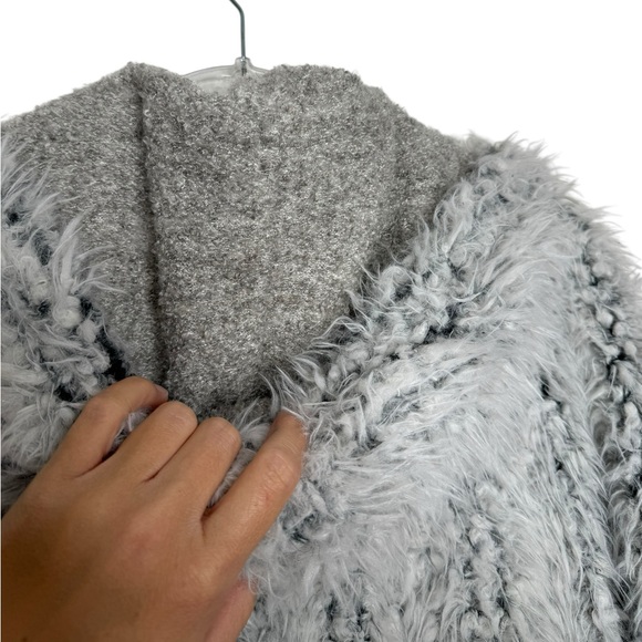 Free People | Fluffy Dolman Faux Fur Jacket XS/S - Picture 7 of 13